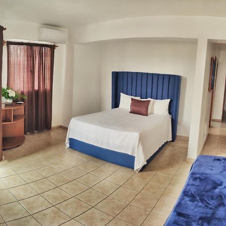 Acuarium Suite Resort La Viva Exterior photo