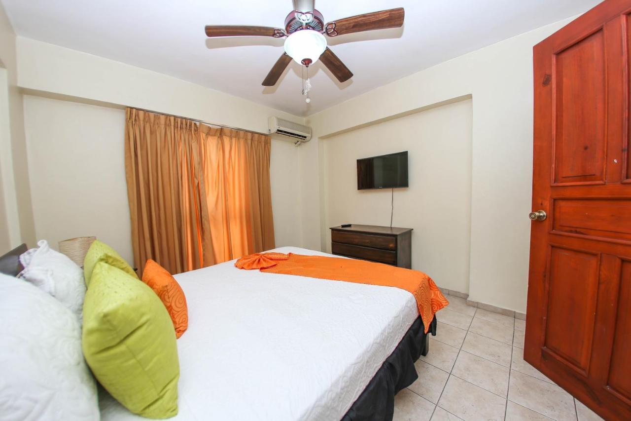 Acuarium Suite Resort La Viva Exterior photo