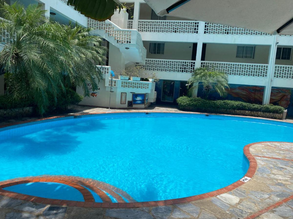 Acuarium Suite Resort La Viva Exterior photo